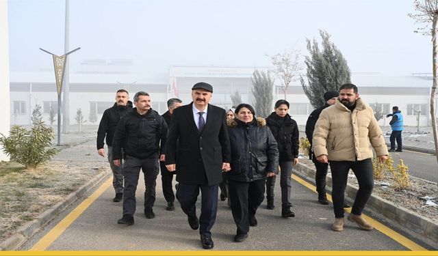 Can Dostlarımıza "Sıcak" Takip: Vali Canalp’ten Barınakta Kış Denetimi