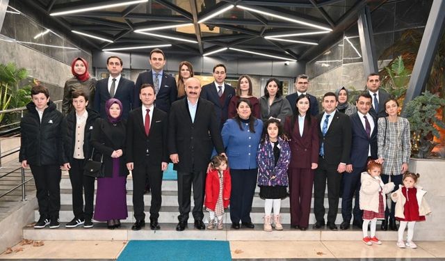 Vali Canalp İdarecileri Akşam Yemeğinde Ağırladı