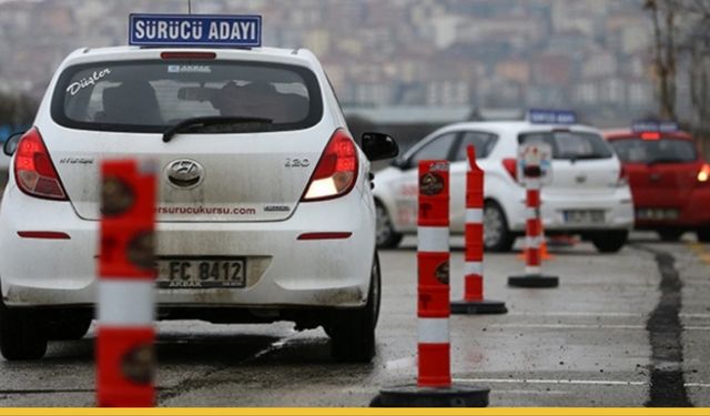 Ehliyet Sınavında "Hoca Bıraktı" Devri Kapanıyor: Direksiyon Başında Kayıt Başlıyor