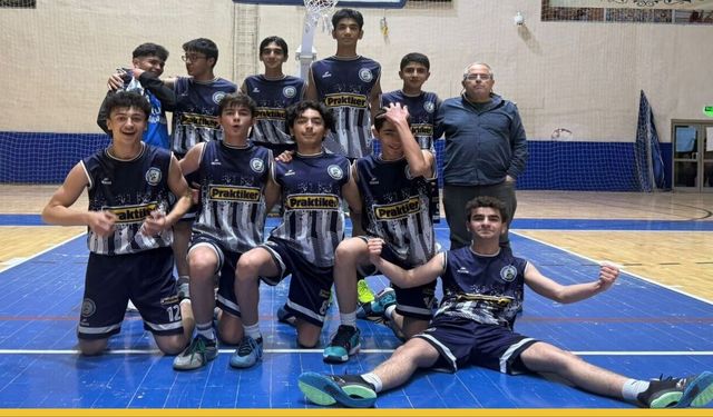 Potanın Genç Devlerinden Bölge Çıkartması: Mehmet Akif Ersoy Anadolu Lisesi Zirvede