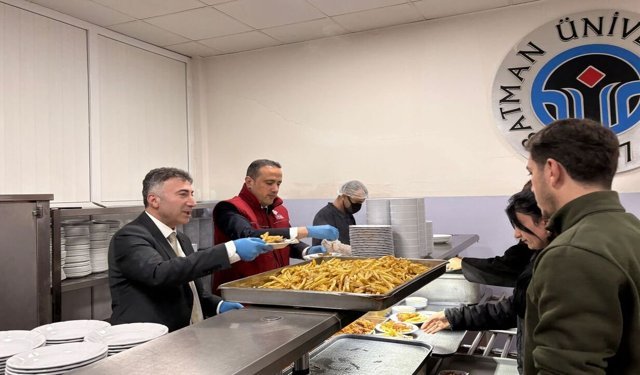 Batman Üniversitesi’nde Her Gün 800 Öğrenciye Ücretsiz İftar