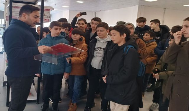 Batmanlı Gençlerin Teknoloji Turu: Yerli Cihazların Nasıl Yapıldığını Yerinde Gördüler