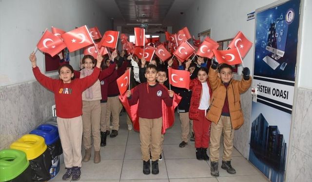 Sason’da İlk Ders Zili "Bayrak Sevgisi" İle Çaldı