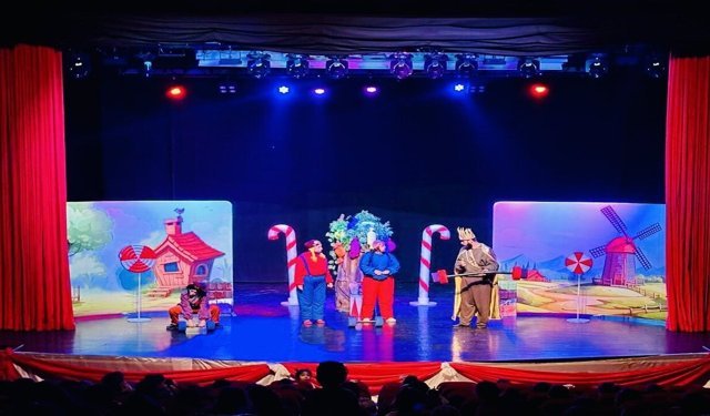 Batman’da 800 Öğrenci Tiyatroyla Buluştu