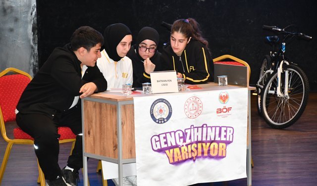Batman'da 'Genç Zihinler Yarışıyor' bilgi yarışmasının finali düzenlendi