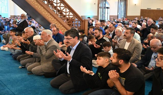Milletvekili Ferhat Nasıroğlu'ndan Külliye'de Bayramlaşma Mesajı: "Kardeşliğimizi Büyütüyoruz"