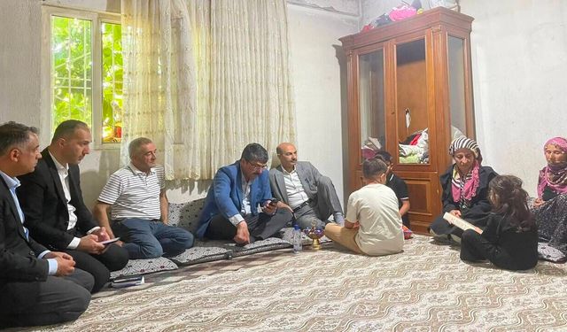 Milletvekili Nasıroğlu Fatma Kurt'un Evindeki Çatı Onarımını Üstlendi