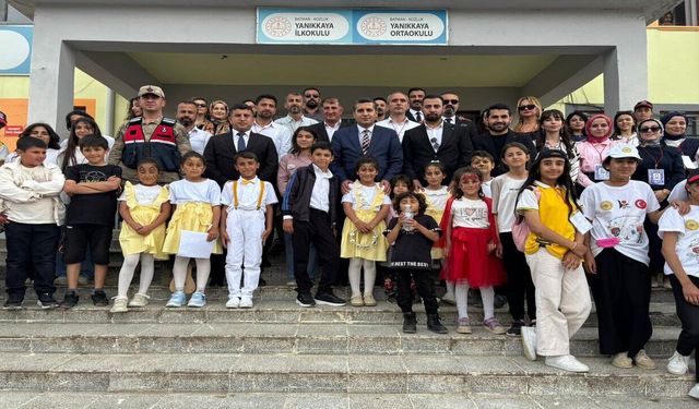 Geleceğin Bilim İnsanları Kozluk’ta Sahneye Çıktı