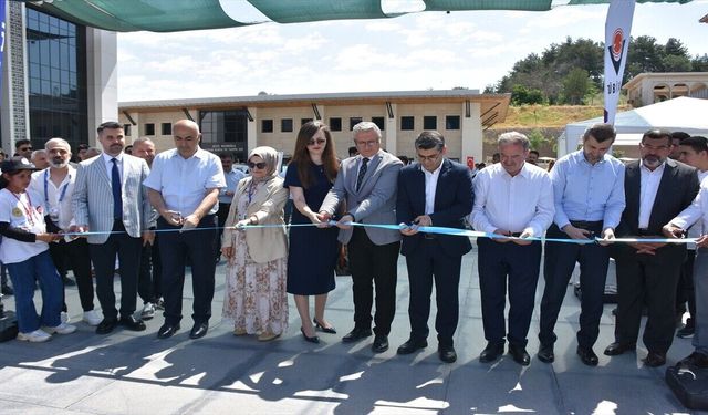 Batmanlı Öğrencilerin Hayalleri ‘TÜBİTAK 4006-C’ Festivalinde Sergileniyor
