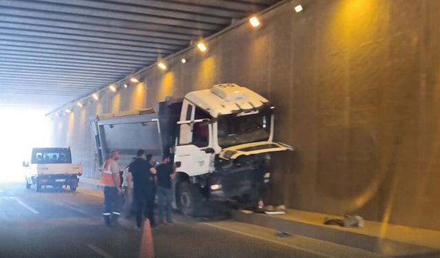 Esentepe Alt Geçidinde Korkutan Kaza