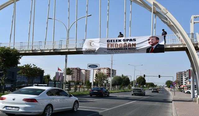 AK Parti Batman Gençlik'ten Erdoğan'a Pankartlı Teşekkür
