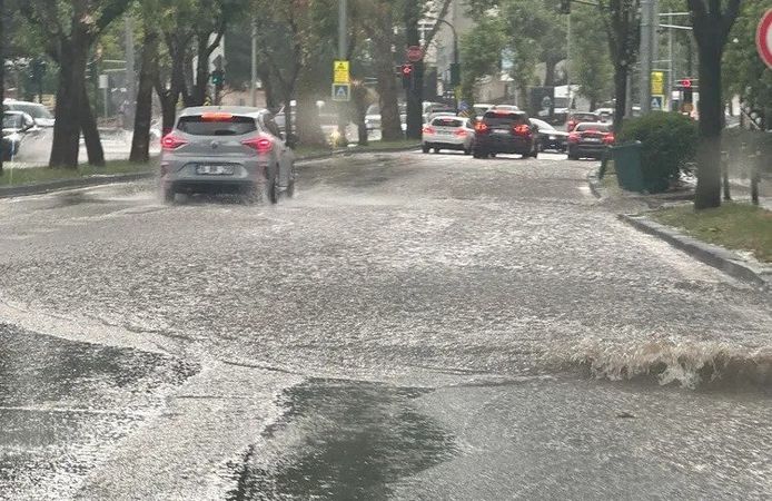 Batman’da Pazar Günü Sağanak Yağış Var