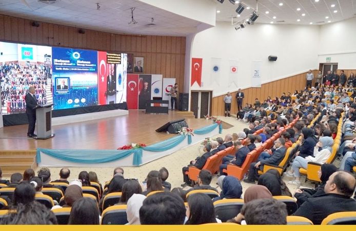 Türkiye'nin Enerji Vizyonu Batman'da Masaya Yatırılıyor