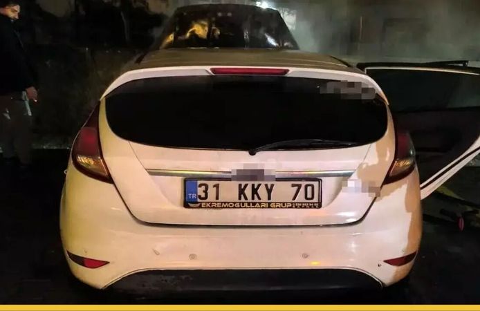 Kültür Mahallesi’nde Park Halindeki Otomobil Alevlere Teslim Oldu