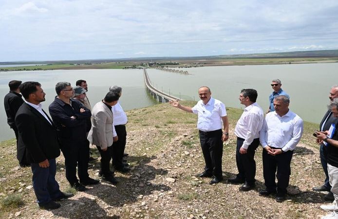 Vali Canalp’ten Jet Talimat: Zilek Köprüsü Uydu Kent Projesinde İlk Kazma Vuruluyor