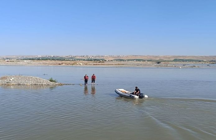Batman'da Serinlemek İçin Suya Giren Genç Kurtarılamadı