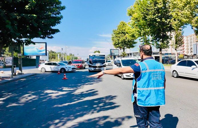 Batman’da 15 Dolmuşa Klima ve Güzergâh İşlemi