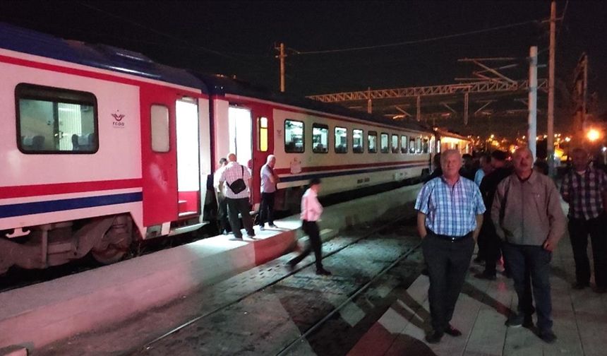 Doğu Ekspresi'nin vagonu Yozgat'ta raydan çıktı, Kapanan Ankara-Kayseri demir yolu yeniden ulaşıma açıldı