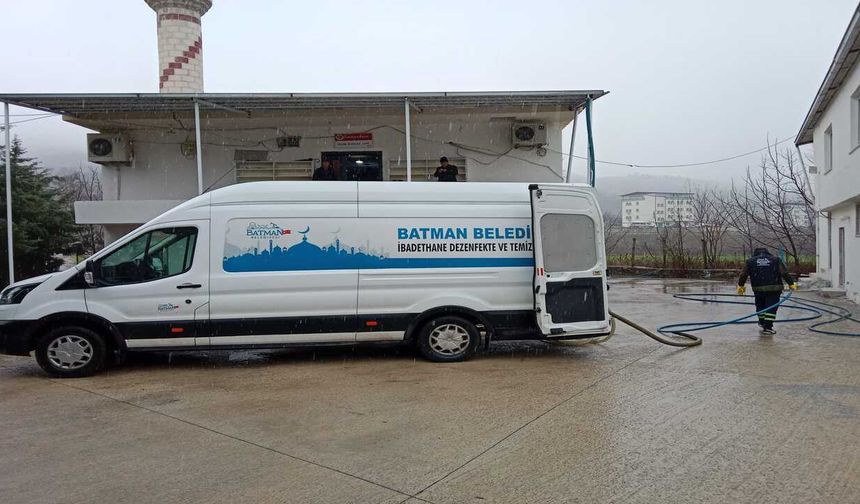 Sason'da Camiler Gül Kokuyor: Batman Belediyesi'nden Gül Kokulu Temizlik Hizmeti