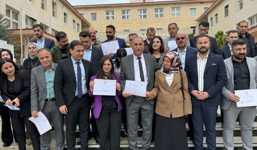 Siirt Belediye Başkanı Sofya Alağaş, mazbatasını aldı
