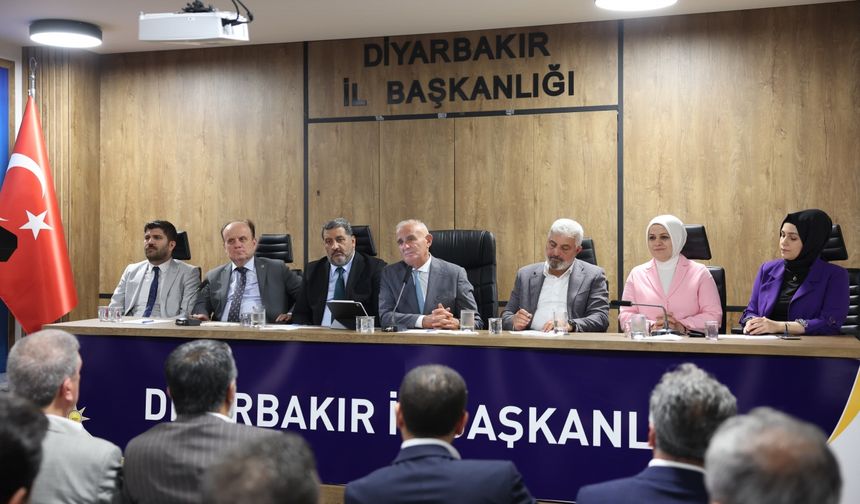 AK Parti Genel Başkan Yardımcısı Yılmaz, Diyarbakır'da konuştu: