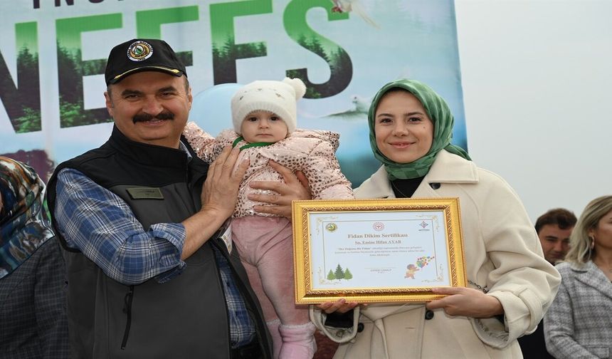 Elazığ, Batman ve Mardin'de fidanlar toprakla buluşturuldu