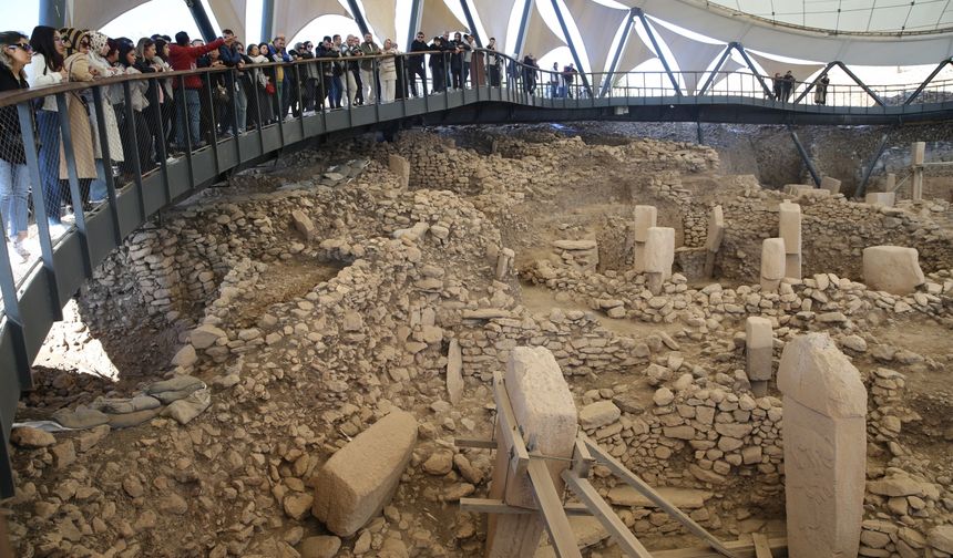 Göbeklitepe ara tatilde günlük 10 bin civarında ziyaretçi ağırlıyor