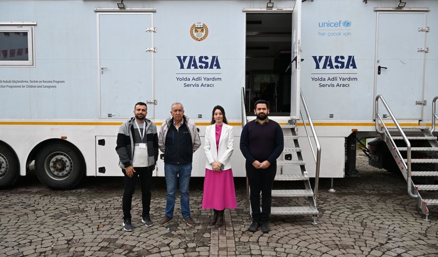 "Yasa tırı" depremden etkilenen illerde vatandaşlara hukuki hizmet veriyor