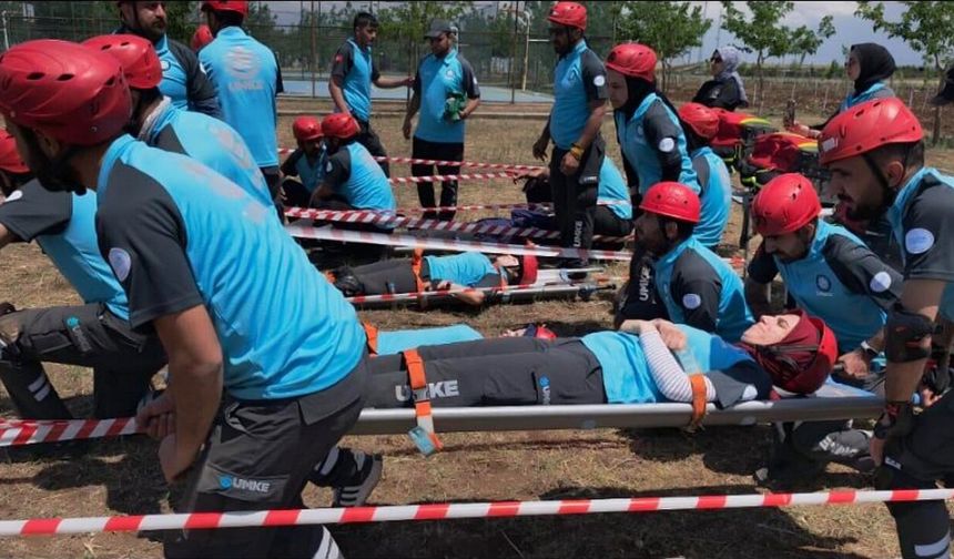Kıra Dağı UMKE'ye Açıldı, Hayat Kurtaranlar Eğitildi