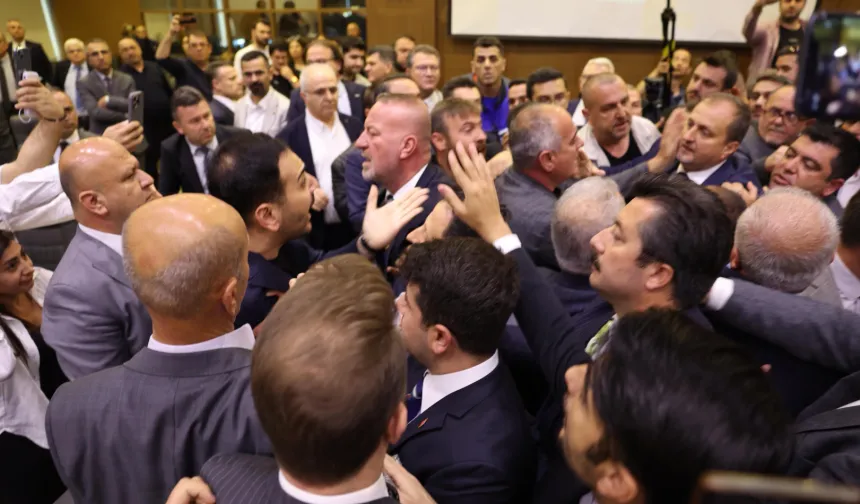 Bursa Büyükşehir Meclisi’nde gerginlik! Başkan Bozbey'den saldırıya kınama!