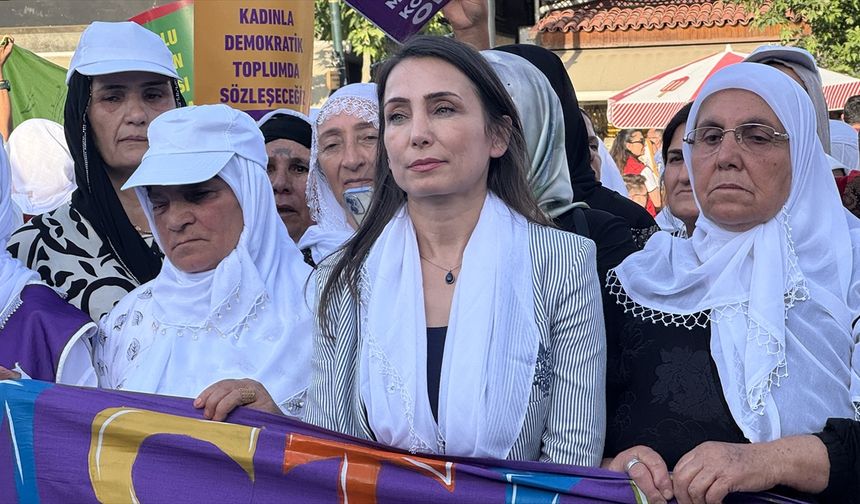 DEM Parti Eş Genel Başkanı Hatimoğulları, Diyarbakır'da etkinliklere katıldı