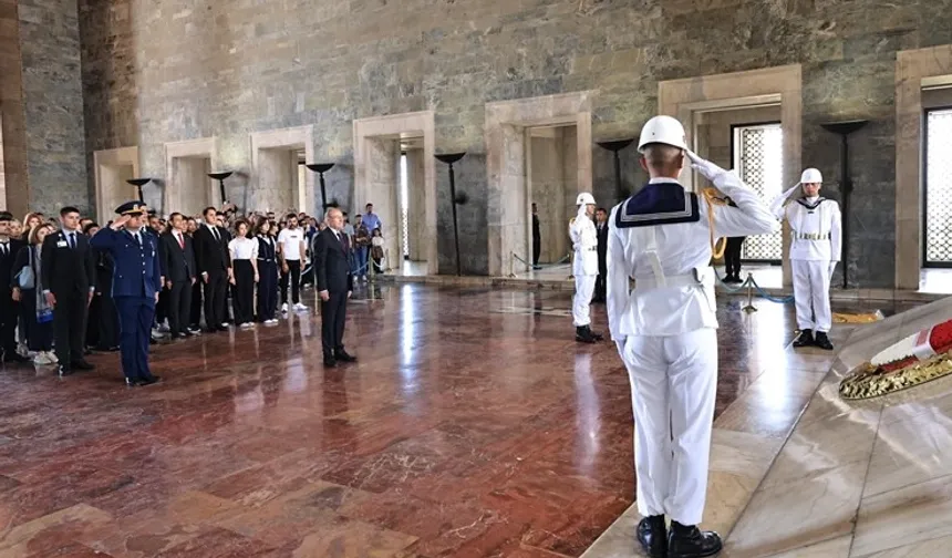 Denizli'den Anıtkabir'e özel ziyaret