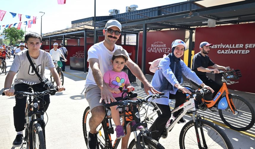Gaziantep Bisiklet Festivali'nde yaklaşık 600 kişi pedal çevirdi