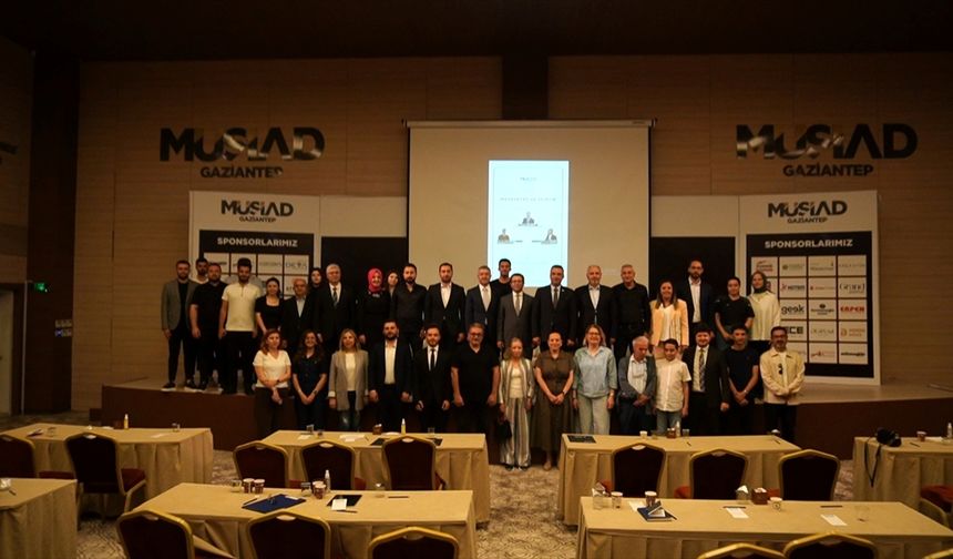Gaziantep'te "Medeniyet ve Hukuk" konferansı yapıldı