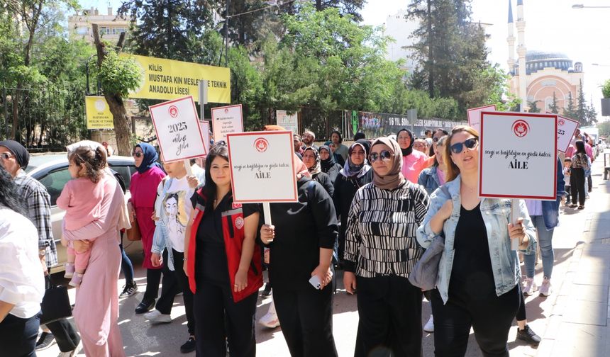 Kilis'te Aile Haftası kapsamında yürüyüş düzenlendi