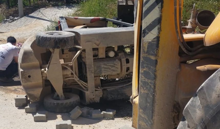 Mardin'de devrilen forkliftin altında kalan sürücü öldü