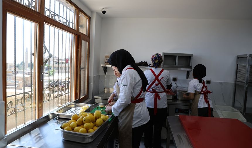 Mardin'de geliriyle Hatay'a gönül köprüsü kuracak restoran açıldı