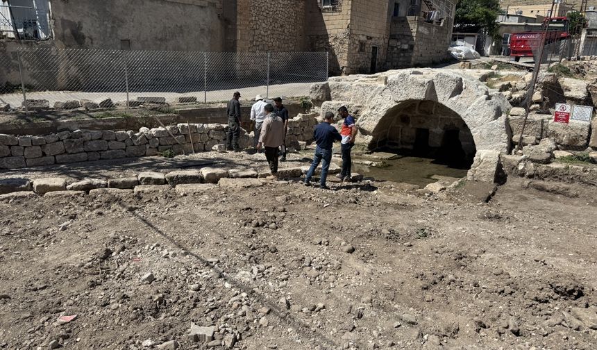 Perre Antik Kenti'ndeki Roma Çeşmesi, orijinal yapısına kavuşuyor