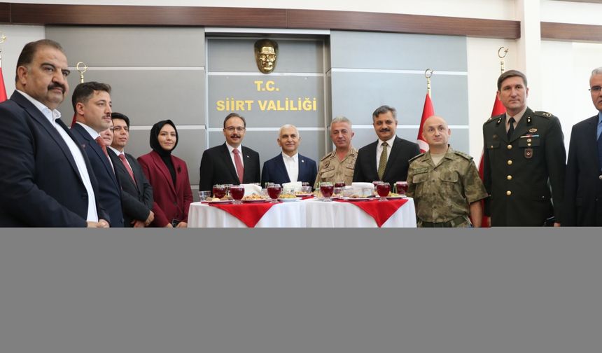 Siirt ve Bingöl'de bayramlaşma töreni düzenlendi