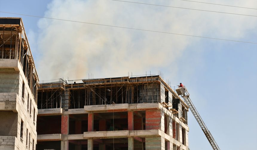 Adıyaman'da bina inşaatında çıkan yangın söndürüldü