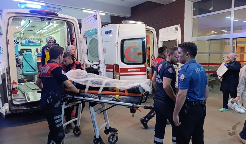 Adıyaman'da motosikletli ekibin kaza yapması sonucu 2 polis yaralandı