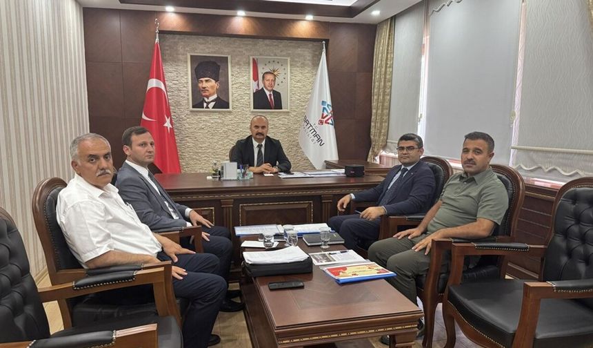 Vali Canalp, Hayvan Hakları Toplantısına Katıldı