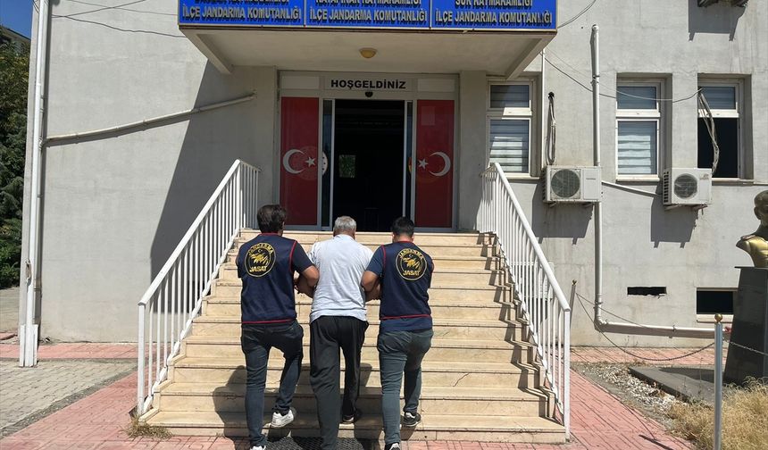 Diyarbakır'da 3 firari hükümlü ile aranan 1 şüpheli yakalandı