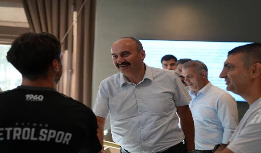 Vali Canalp'ten Batman Petrolspor'a Moral Ziyareti