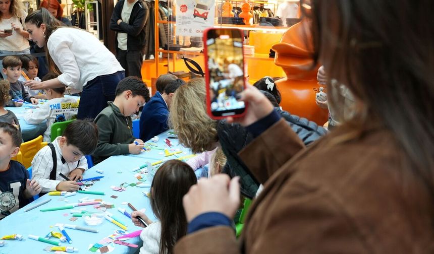 Akiş GYO 'Kırmızı Karavan Proje'sini Başlattı