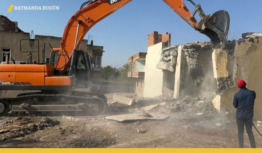 Batman'da 11 Ayda 125 Riskli Yapı Yıkıldı
