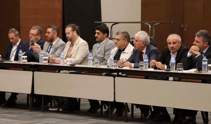 Gazeteciliğin Küresel Krizi ve Dijital Dönüşüm Masaya Yatırıldı