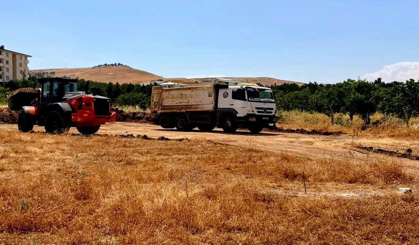 Beşiri’de Gençlik Merkezi ve Semt Sahası İçin İlk Adım Atıldı