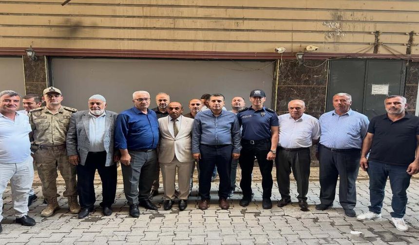 Kozluk Kaymakamı Böçkün'den Muhtarlar Derneği'ne Hayırlı Olsun Ziyareti