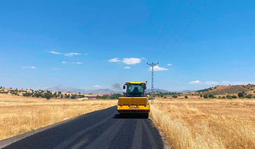 Sason Köy Yollarında Asfalt Çalışmaları Tamamlandı